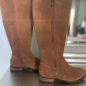 UGG tall boot NEW!